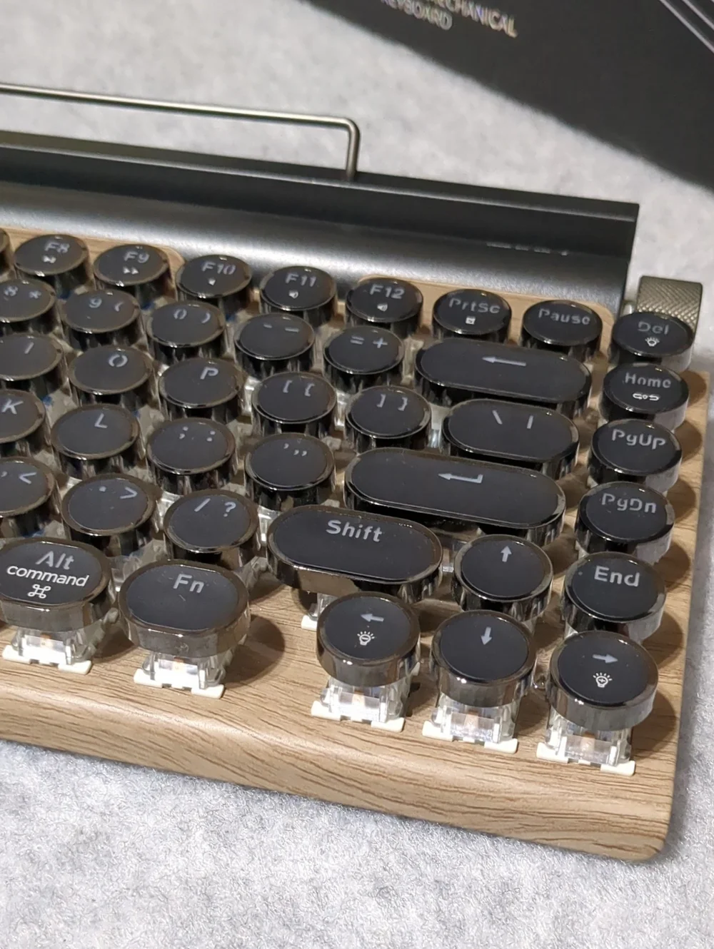 7KEYS Typewriter Keyboard Wireless Retro Mechanical with Bluetooth Wood Tone